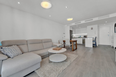 2 Bedroom Ground Floor Apartment in Benalmadena Pueblo - Image 4