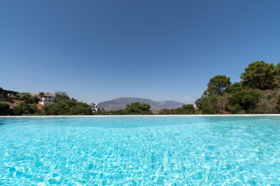 3 Bedroom Detached Villa in La Mairena - Image 1