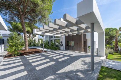 6 Bedroom Detached Villa in Nagüeles - Image 2