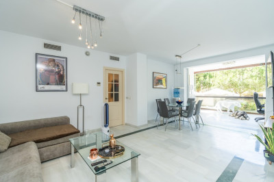 3 Bedroom Ground Floor Apartment in Marbella - Image 4