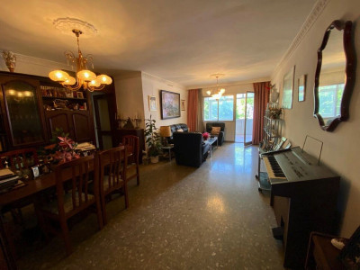 3 Bedroom Middle Floor Apartment in Marbella - Image 3