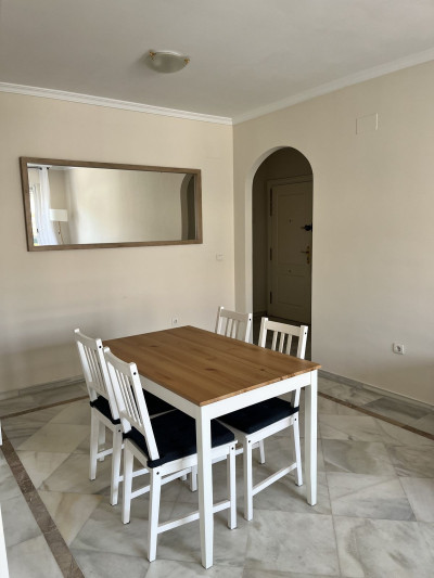 1 Bedroom Middle Floor Apartment in Nueva Andalucía - Image 3