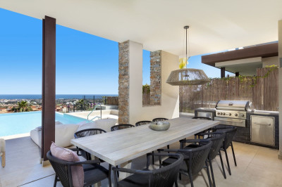 5 Bedroom Detached Villa in Benahavís - Image 3