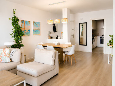 3 Bedroom Middle Floor Apartment in La Campana - Image 1