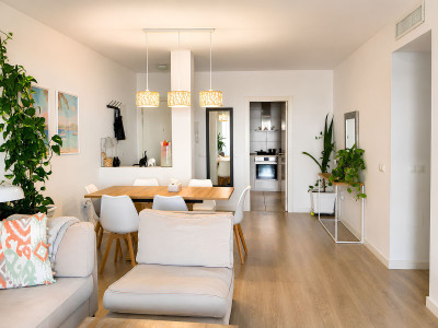 3 Bedroom Middle Floor Apartment in La Campana - Image 2