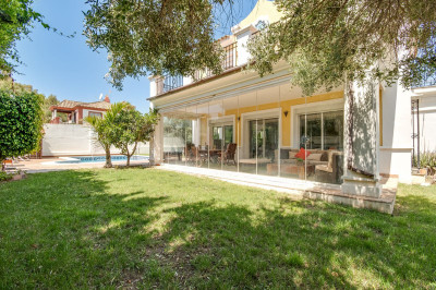 4 Bedroom Detached Villa in La Duquesa