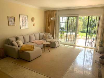 2 Bedroom Semi-Detached House in Estepona - Image 5