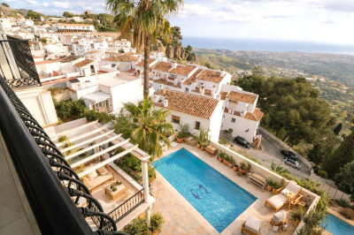 4 Bedroom Townhouse in Mijas - Image 5