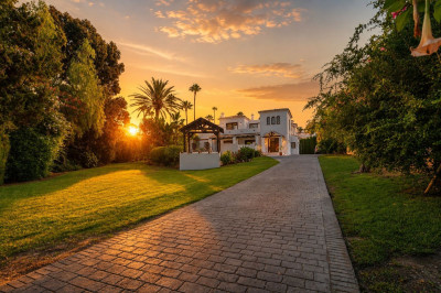 5 Bedroom Detached Villa in El Rosario - Image 1