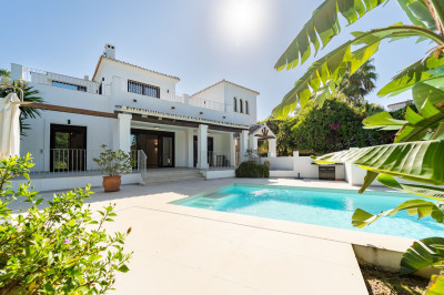 5 Bedroom Detached Villa in El Rosario - Image 3