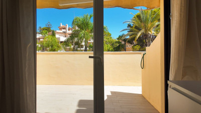 4 Bedroom Townhouse in Marbella - Image 2