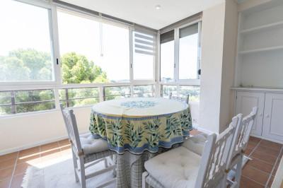 2 Bedroom Middle Floor Apartment in Nueva Andalucía - Image 3