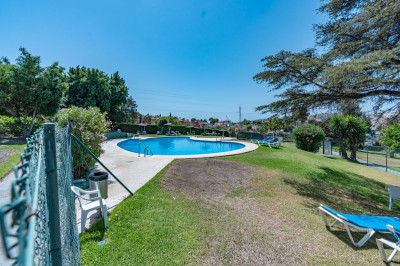 2 Bedroom Middle Floor Apartment in Nueva Andalucía - Image 5