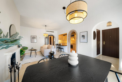 2 Bedroom Middle Floor Apartment in Nueva Andalucía - Image 3