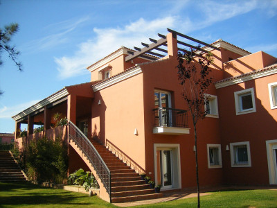 4 Bedroom Detached Villa in Sotogrande Alto - Image 1