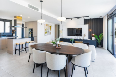3 Bedroom Penthouse in New Golden Mile - Image 4