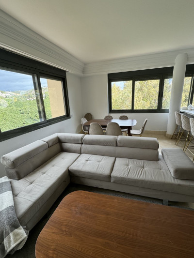 3 Bedroom Middle Floor Apartment in Nueva Andalucía - Image 2