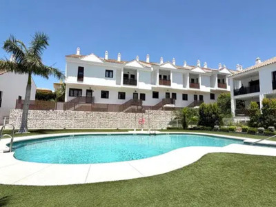 4 Bedroom Townhouse in Riviera del Sol - Image 3