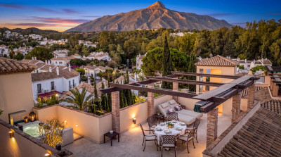 3 Bedroom Penthouse Duplex in Nueva Andalucía - Image 1