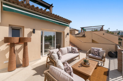 3 Bedroom Penthouse Duplex in Nueva Andalucía - Image 5