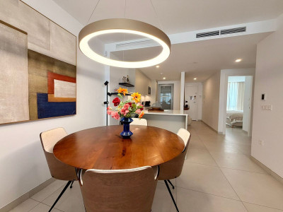 2 Bedroom Middle Floor Apartment in Elviria - Image 5