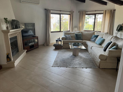 3 Bedroom Detached Villa in El Chaparral - Image 4