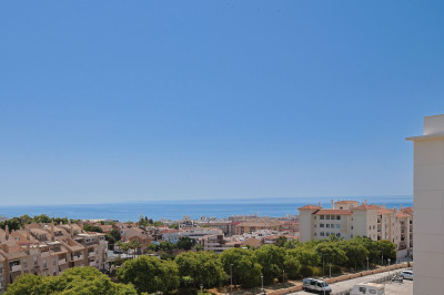 2 Bedroom Middle Floor Apartment in Arroyo de la Miel - Image 5