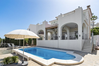5 Bedroom Detached Villa in Cerros del Aguila - Image 4