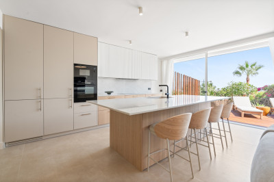 3 Bedroom Ground Floor Apartment in Nueva Andalucía - Image 4