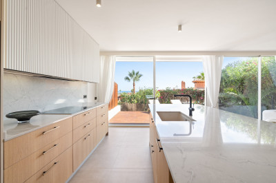 3 Bedroom Ground Floor Apartment in Nueva Andalucía - Image 5