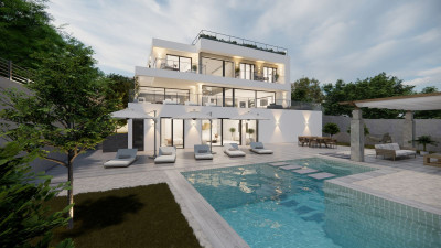 5 Bedroom Detached Villa in Marbella - Image 1