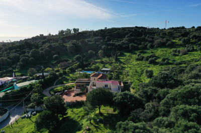 6 Bedroom Detached Villa in Estepona - Image 2