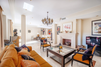 3 Bedroom Penthouse in The Golden Mile - Image 1
