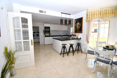 9 Bedroom Detached Villa in Mijas Golf - Image 4