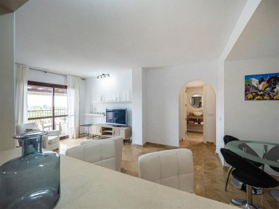 2 Bedroom Middle Floor Apartment in The Golden Mile - Image 5