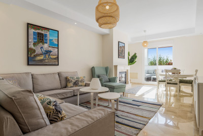 4 Bedroom Duplex in Nueva Andalucía - Image 1