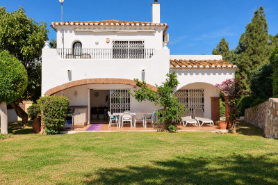 3 Bedroom Detached Villa in Calahonda - Image 1