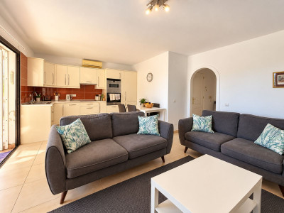 3 Bedroom Detached Villa in Calahonda - Image 5