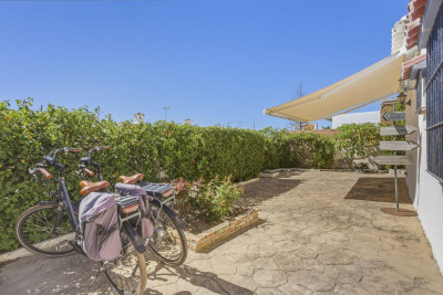 3 Bedroom Bungalow in El Chaparral - Image 4