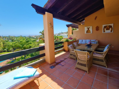 2 Bedroom Middle Floor Apartment in New Golden Mile