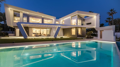 6 Bedroom Detached Villa in Marbella