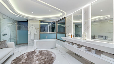 6 Bedroom Detached Villa in Marbella - Image 4
