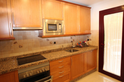 3 Bedroom Semi-Detached House in The Golden Mile - Image 4