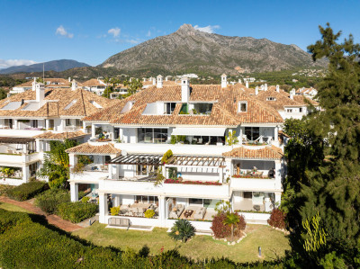 4 Bedroom Middle Floor Apartment in The Golden Mile
