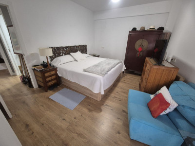 2 Bedroom Middle Floor Apartment in Marbella - Image 3