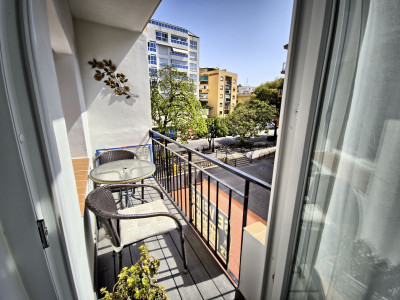 2 Bedroom Middle Floor Apartment in Marbella - Image 2