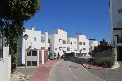 3 Bedroom Middle Floor Apartment in Riviera del Sol - Image 2