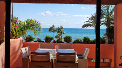 2 Bedroom Middle Floor Apartment in Estepona - Image 4