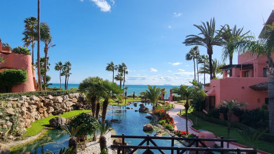 2 Bedroom Middle Floor Apartment in Estepona - Image 5