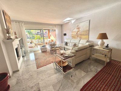 4 Bedroom Penthouse Duplex in Guadalmina Baja - Image 3